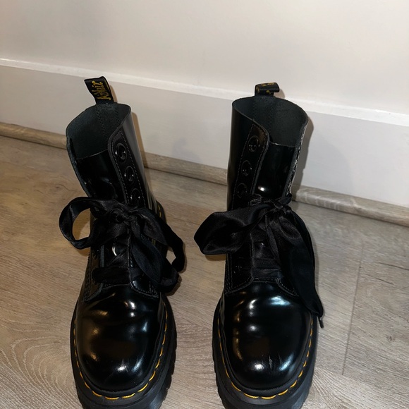 Dr Martens MOLLY WOMEN'S LEATHER PLATFORM BOOTS size 7 - Picture 2 of 6